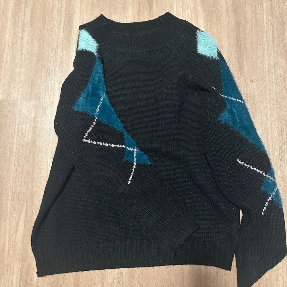 Vestique Black and Teal Patterned Sweater